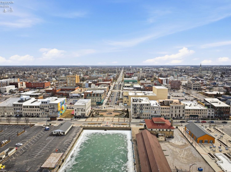 401 Shoreline Drive, Sandusky, 44870, 2 Bedrooms Bedrooms, ,2 BathroomsBathrooms,Residential,For Sale,Shoreline,20260613