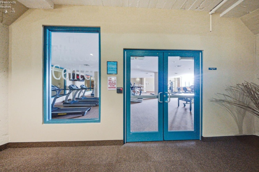 401 Shoreline Drive, Sandusky, 44870, 2 Bedrooms Bedrooms, ,2 BathroomsBathrooms,Residential,For Sale,Shoreline,20260613