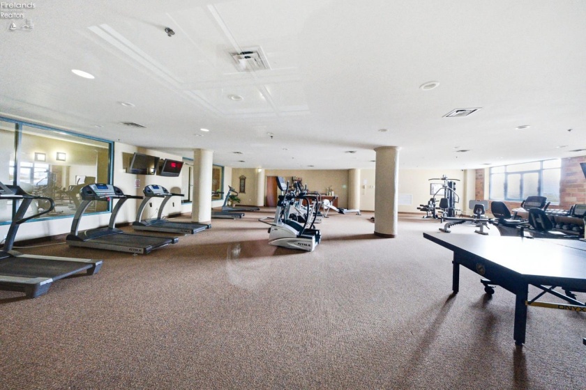 401 Shoreline Drive, Sandusky, 44870, 2 Bedrooms Bedrooms, ,2 BathroomsBathrooms,Residential,For Sale,Shoreline,20260613