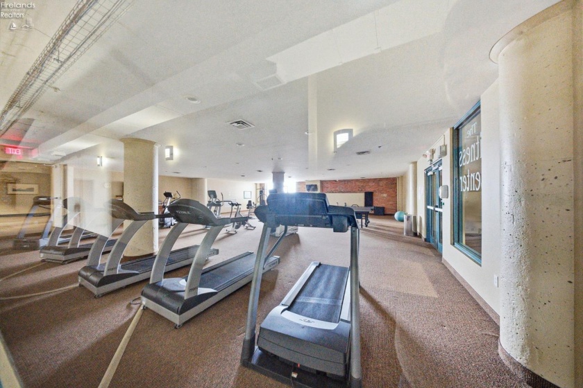 401 Shoreline Drive, Sandusky, 44870, 2 Bedrooms Bedrooms, ,2 BathroomsBathrooms,Residential,For Sale,Shoreline,20260613