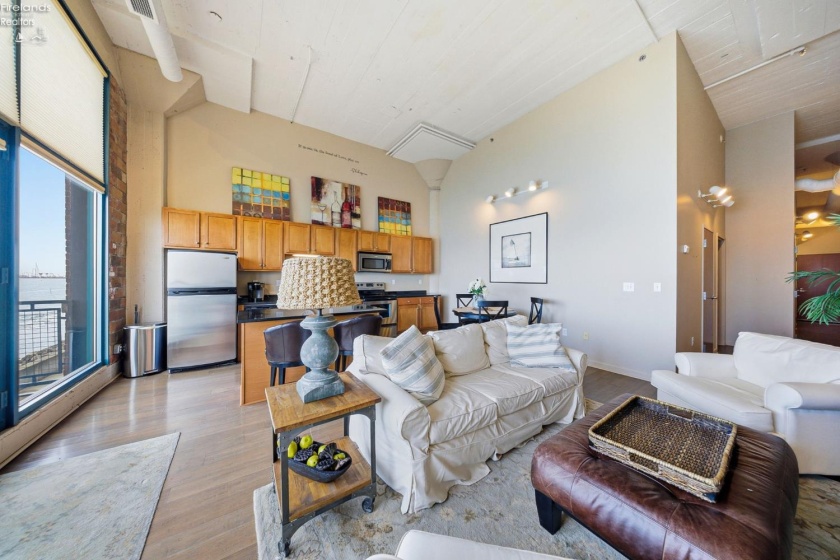 401 Shoreline Drive, Sandusky, 44870, 2 Bedrooms Bedrooms, ,2 BathroomsBathrooms,Residential,For Sale,Shoreline,20260613