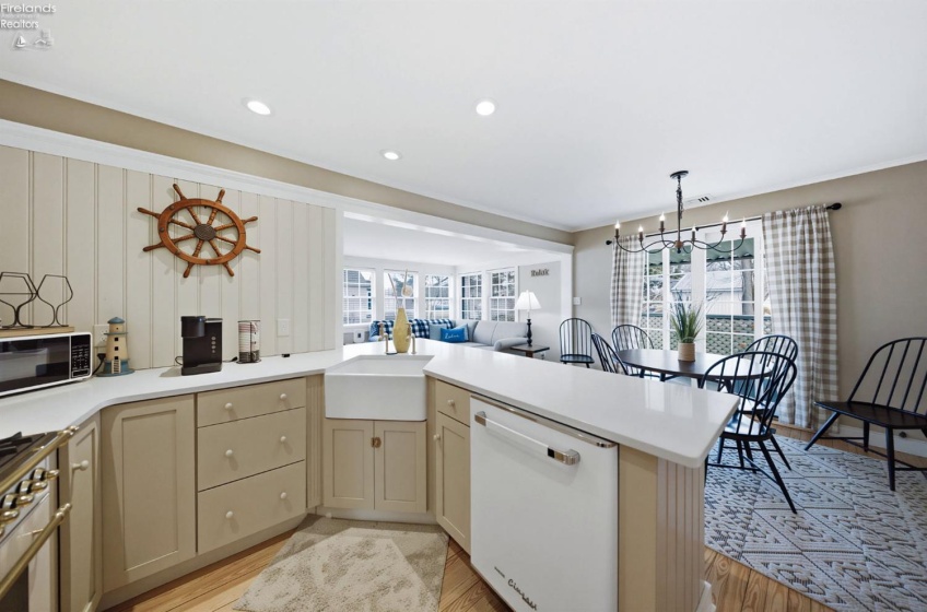 113 Iroquois Trail, Sandusky, 44870, 3 Bedrooms Bedrooms, ,2 BathroomsBathrooms,Residential,For Sale,Iroquois,20260573