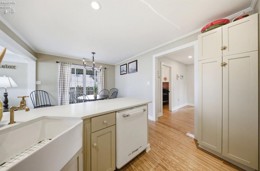 113 Iroquois Trail, Sandusky, 44870, 3 Bedrooms Bedrooms, ,2 BathroomsBathrooms,Residential,For Sale,Iroquois,20260573