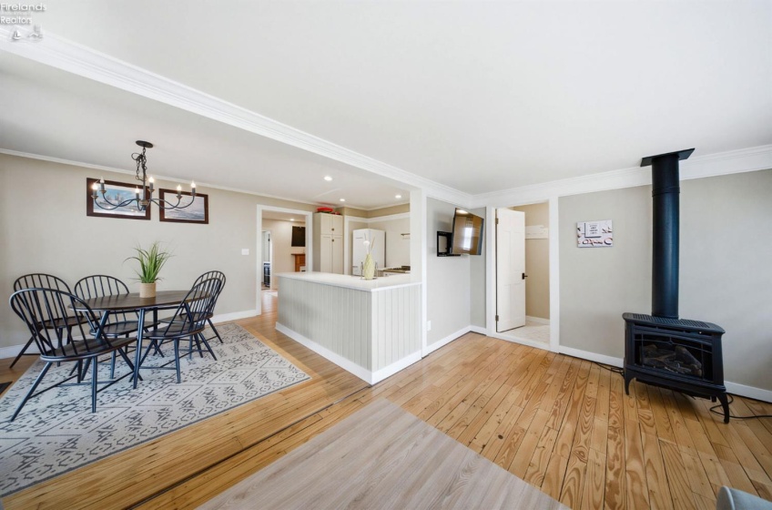 113 Iroquois Trail, Sandusky, 44870, 3 Bedrooms Bedrooms, ,2 BathroomsBathrooms,Residential,For Sale,Iroquois,20260573