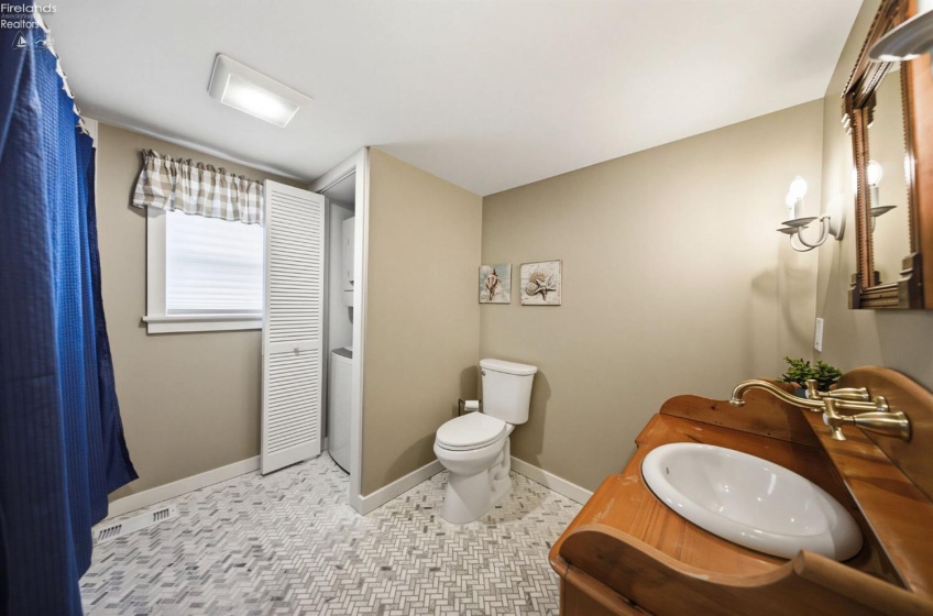 113 Iroquois Trail, Sandusky, 44870, 3 Bedrooms Bedrooms, ,2 BathroomsBathrooms,Residential,For Sale,Iroquois,20260573