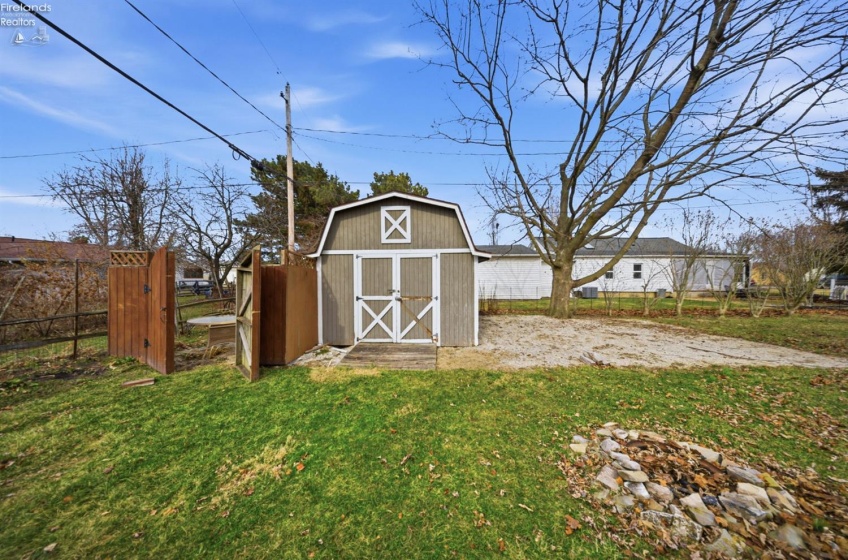 113 Iroquois Trail, Sandusky, 44870, 3 Bedrooms Bedrooms, ,2 BathroomsBathrooms,Residential,For Sale,Iroquois,20260573