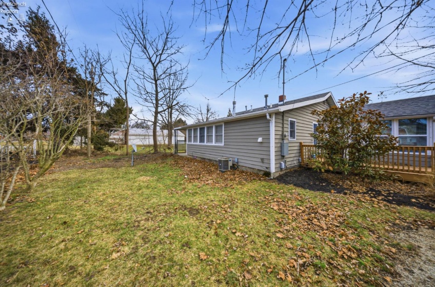 113 Iroquois Trail, Sandusky, 44870, 3 Bedrooms Bedrooms, ,2 BathroomsBathrooms,Residential,For Sale,Iroquois,20260573