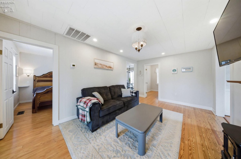 113 Iroquois Trail, Sandusky, 44870, 3 Bedrooms Bedrooms, ,2 BathroomsBathrooms,Residential,For Sale,Iroquois,20260573