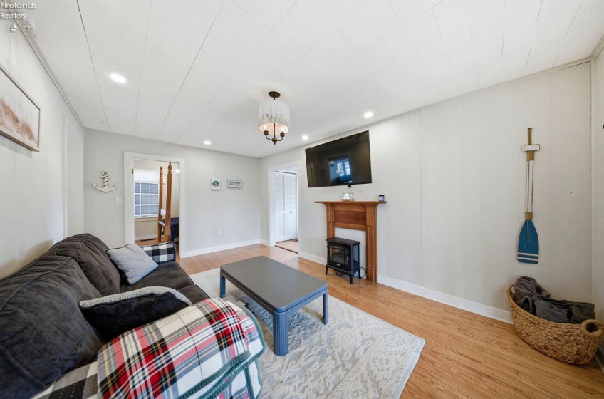 113 Iroquois Trail, Sandusky, 44870, 3 Bedrooms Bedrooms, ,2 BathroomsBathrooms,Residential,For Sale,Iroquois,20260573