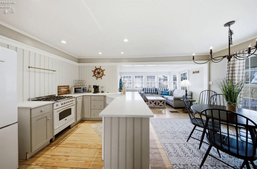 113 Iroquois Trail, Sandusky, 44870, 3 Bedrooms Bedrooms, ,2 BathroomsBathrooms,Residential,For Sale,Iroquois,20260573