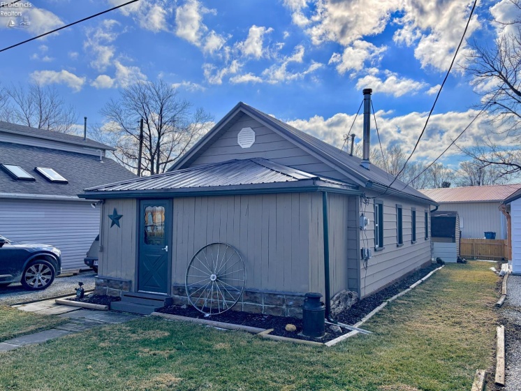 2937 County Road 206, Fremont, 43420, 2 Bedrooms Bedrooms, ,1 BathroomBathrooms,Residential,For Sale,County Road 206,20260601