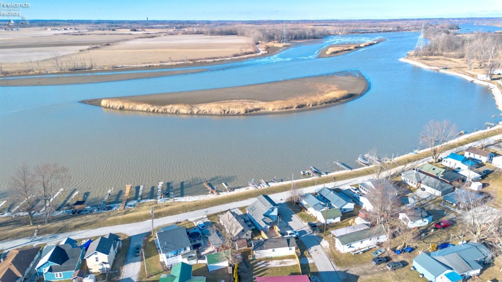 2937 County Road 206, Fremont, 43420, 2 Bedrooms Bedrooms, ,1 BathroomBathrooms,Residential,For Sale,County Road 206,20260601