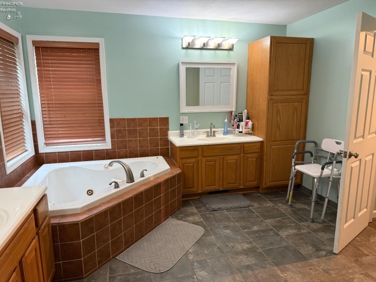 1485 Autumnwoods Drive, Fremont, 43420, 4 Bedrooms Bedrooms, ,3 BathroomsBathrooms,Residential,For Sale,Autumnwoods,20260649