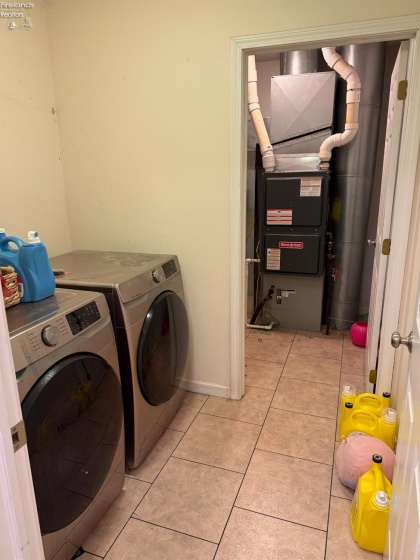 1485 Autumnwoods Drive, Fremont, 43420, 4 Bedrooms Bedrooms, ,3 BathroomsBathrooms,Residential,For Sale,Autumnwoods,20260649