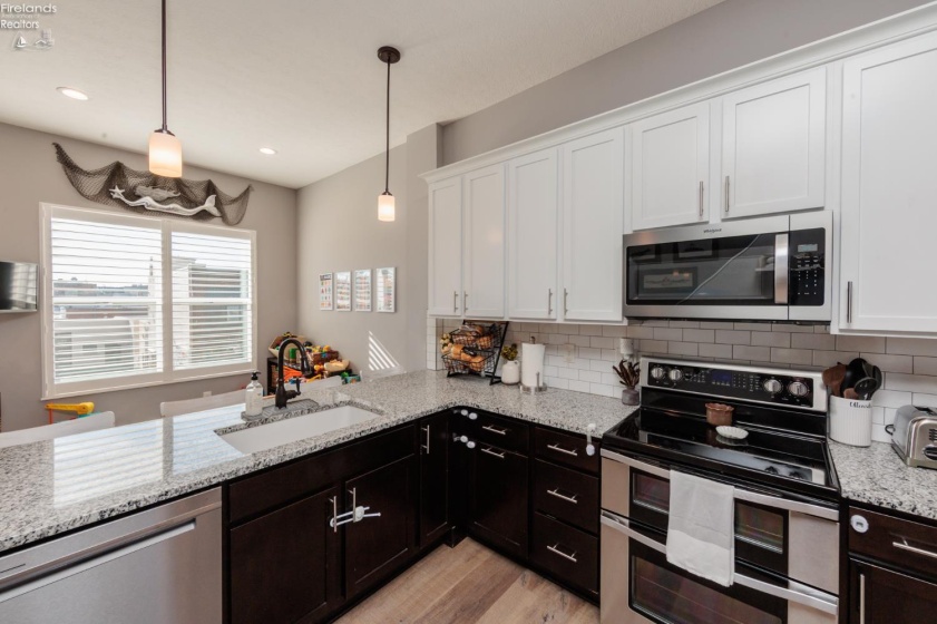 415 Water Street, Sandusky, 44870, 2 Bedrooms Bedrooms, ,3 BathroomsBathrooms,Residential,For Sale,Water,20260635