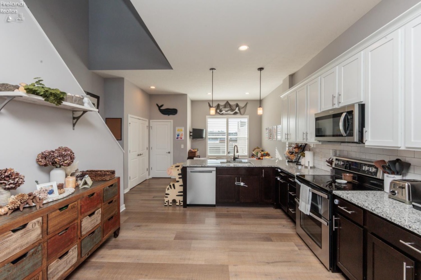 415 Water Street, Sandusky, 44870, 2 Bedrooms Bedrooms, ,3 BathroomsBathrooms,Residential,For Sale,Water,20260635