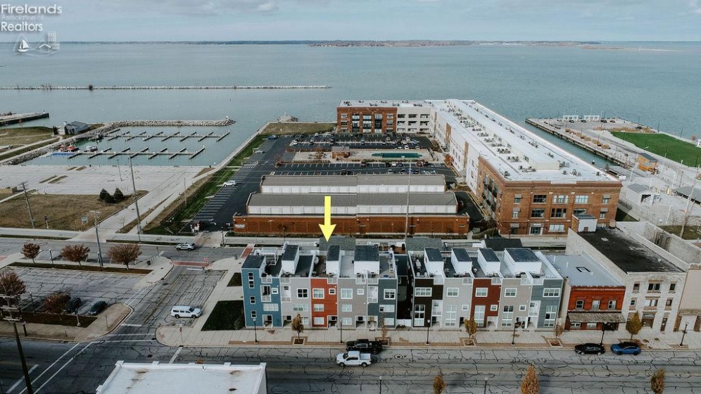 415 Water Street, Sandusky, 44870, 2 Bedrooms Bedrooms, ,3 BathroomsBathrooms,Residential,For Sale,Water,20260635