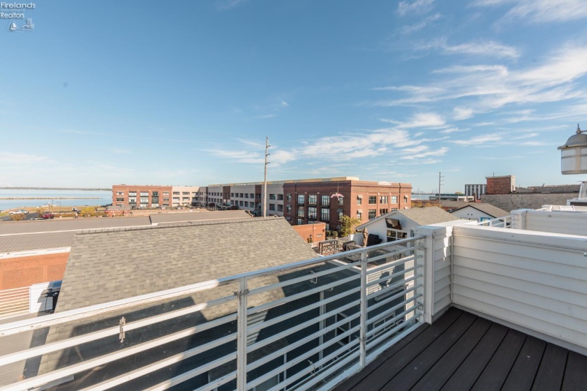 415 Water Street, Sandusky, 44870, 2 Bedrooms Bedrooms, ,3 BathroomsBathrooms,Residential,For Sale,Water,20260635