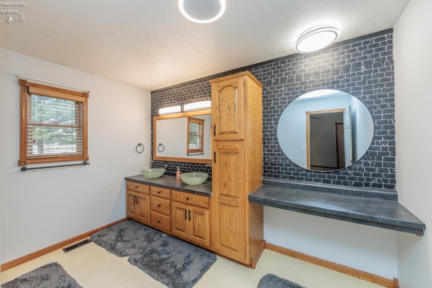 16 Senior Drive, Greenwich, 44837, 3 Bedrooms Bedrooms, ,2 BathroomsBathrooms,Residential,For Sale,Senior,20260654