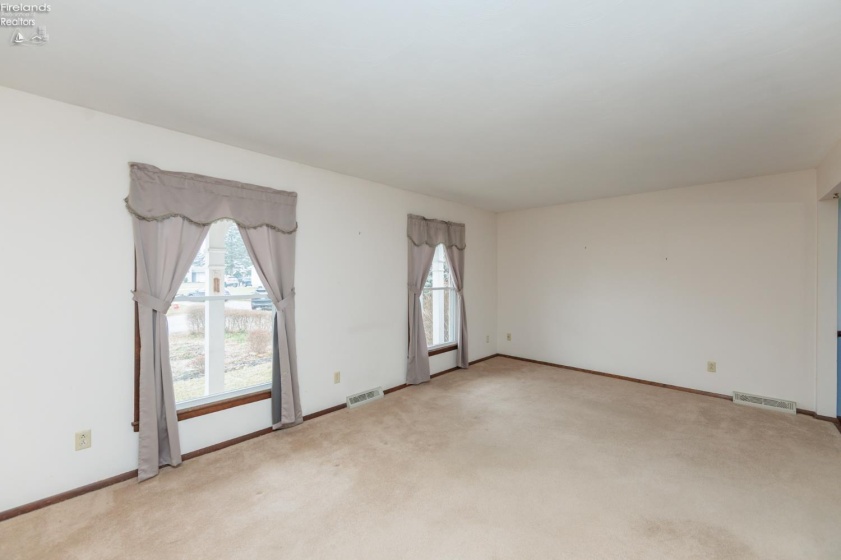 2612 Mulberry Drive, Sandusky, 44870, 4 Bedrooms Bedrooms, ,3 BathroomsBathrooms,Residential,For Sale,Mulberry,20260664