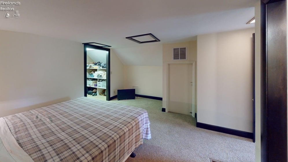 5411 Channel Drive, Port Clinton, 43452, 1 Bedroom Bedrooms, ,2 BathroomsBathrooms,Residential,For Sale,Channel,20260677