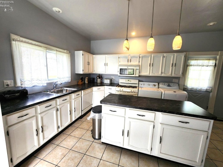 12380 Oberlin Road, Oberlin, 44074, 4 Bedrooms Bedrooms, ,1 BathroomBathrooms,Residential,For Sale,Oberlin,20251382