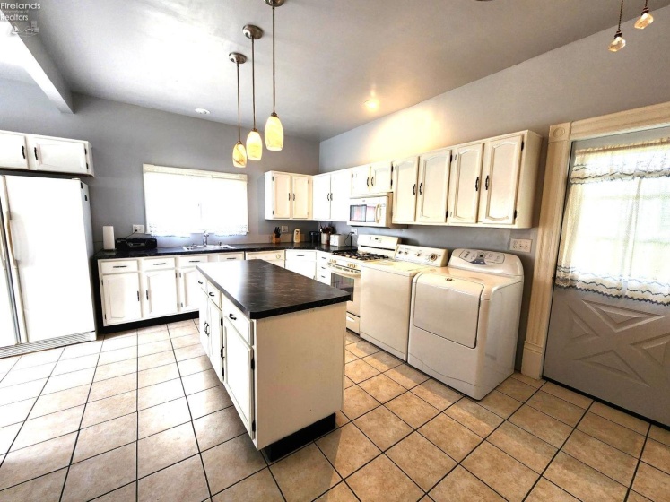 12380 Oberlin Road, Oberlin, 44074, 4 Bedrooms Bedrooms, ,1 BathroomBathrooms,Residential,For Sale,Oberlin,20251382