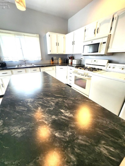 12380 Oberlin Road, Oberlin, 44074, 4 Bedrooms Bedrooms, ,1 BathroomBathrooms,Residential,For Sale,Oberlin,20251382