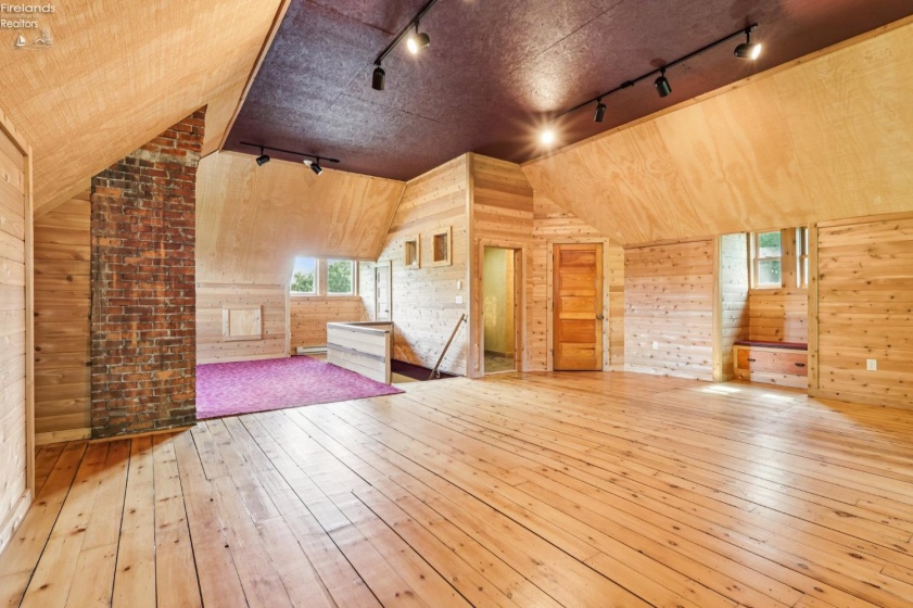 8110 Main Road, Berlin Heights, 44814, 7 Bedrooms Bedrooms, ,9 BathroomsBathrooms,Residential,For Sale,Main,20252156