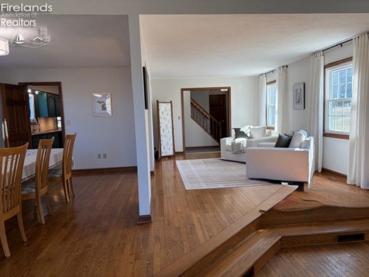 145 W. Woodmere Drive, Tiffin, 44883, 5 Bedrooms Bedrooms, ,3 BathroomsBathrooms,Residential,For Sale,W. Woodmere Drive,20260577