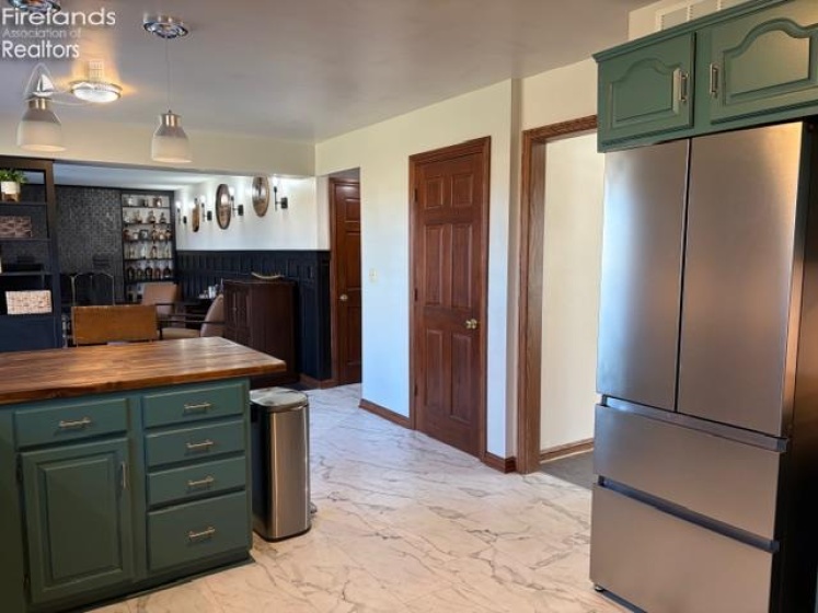 145 W. Woodmere Drive, Tiffin, 44883, 5 Bedrooms Bedrooms, ,3 BathroomsBathrooms,Residential,For Sale,W. Woodmere Drive,20260577