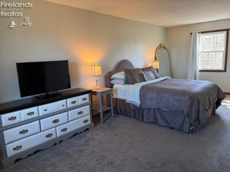 145 W. Woodmere Drive, Tiffin, 44883, 5 Bedrooms Bedrooms, ,3 BathroomsBathrooms,Residential,For Sale,W. Woodmere Drive,20260577