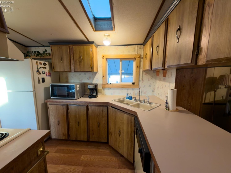 118 Driftwood Drive, Port Clinton, 43452, 2 Bedrooms Bedrooms, ,2 BathroomsBathrooms,Residential,For Sale,Driftwood,20260663