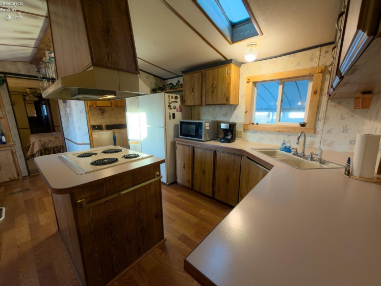 118 Driftwood Drive, Port Clinton, 43452, 2 Bedrooms Bedrooms, ,2 BathroomsBathrooms,Residential,For Sale,Driftwood,20260663