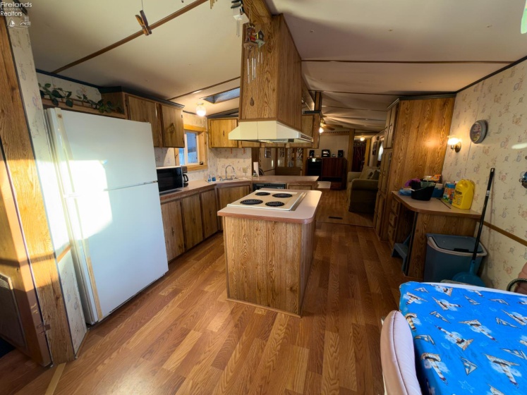 118 Driftwood Drive, Port Clinton, 43452, 2 Bedrooms Bedrooms, ,2 BathroomsBathrooms,Residential,For Sale,Driftwood,20260663