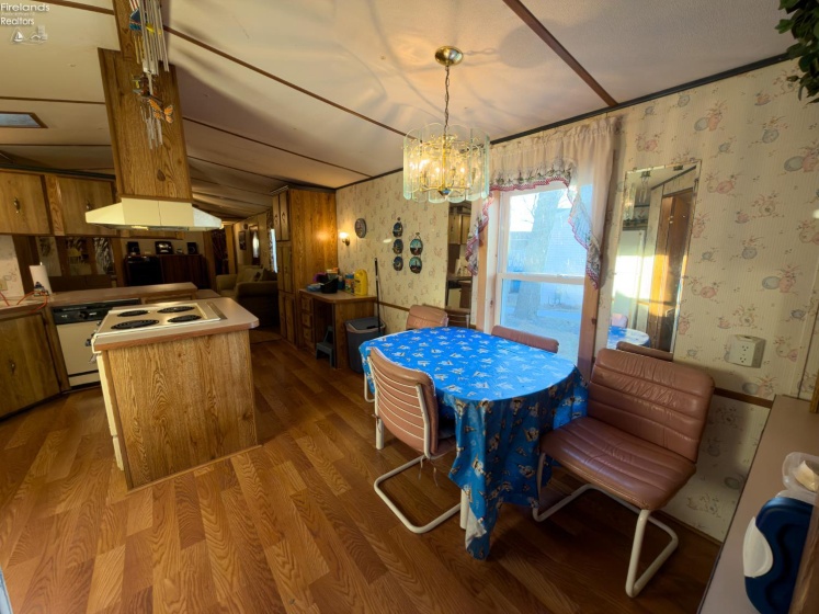 118 Driftwood Drive, Port Clinton, 43452, 2 Bedrooms Bedrooms, ,2 BathroomsBathrooms,Residential,For Sale,Driftwood,20260663