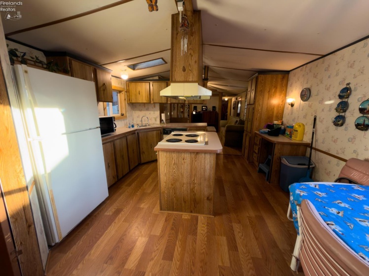 118 Driftwood Drive, Port Clinton, 43452, 2 Bedrooms Bedrooms, ,2 BathroomsBathrooms,Residential,For Sale,Driftwood,20260663