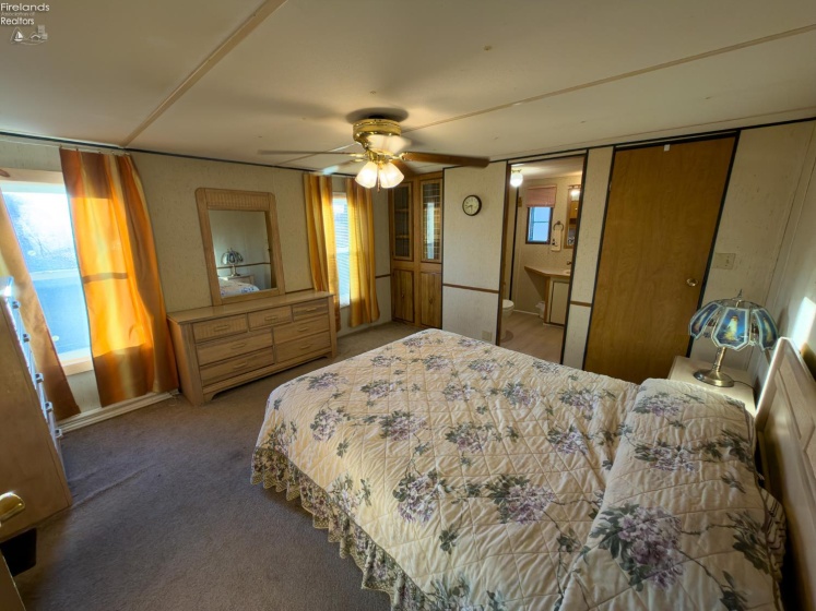 118 Driftwood Drive, Port Clinton, 43452, 2 Bedrooms Bedrooms, ,2 BathroomsBathrooms,Residential,For Sale,Driftwood,20260663