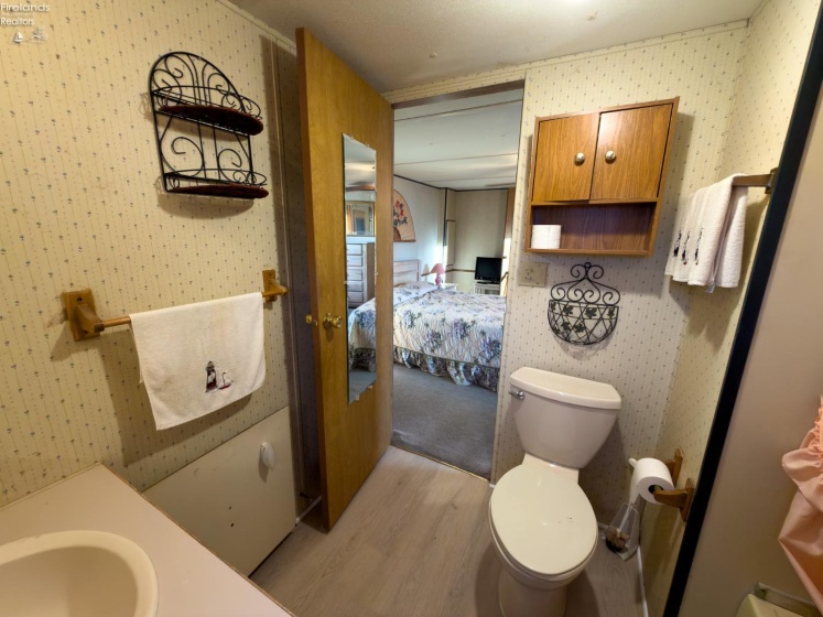 118 Driftwood Drive, Port Clinton, 43452, 2 Bedrooms Bedrooms, ,2 BathroomsBathrooms,Residential,For Sale,Driftwood,20260663