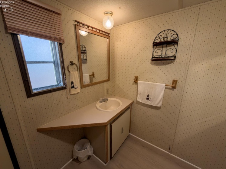 118 Driftwood Drive, Port Clinton, 43452, 2 Bedrooms Bedrooms, ,2 BathroomsBathrooms,Residential,For Sale,Driftwood,20260663