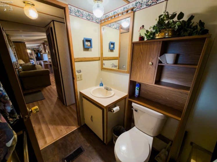 118 Driftwood Drive, Port Clinton, 43452, 2 Bedrooms Bedrooms, ,2 BathroomsBathrooms,Residential,For Sale,Driftwood,20260663