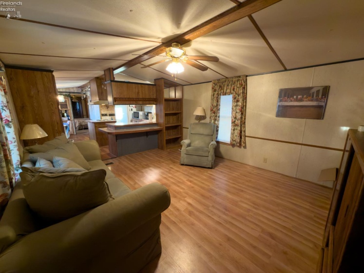 118 Driftwood Drive, Port Clinton, 43452, 2 Bedrooms Bedrooms, ,2 BathroomsBathrooms,Residential,For Sale,Driftwood,20260663