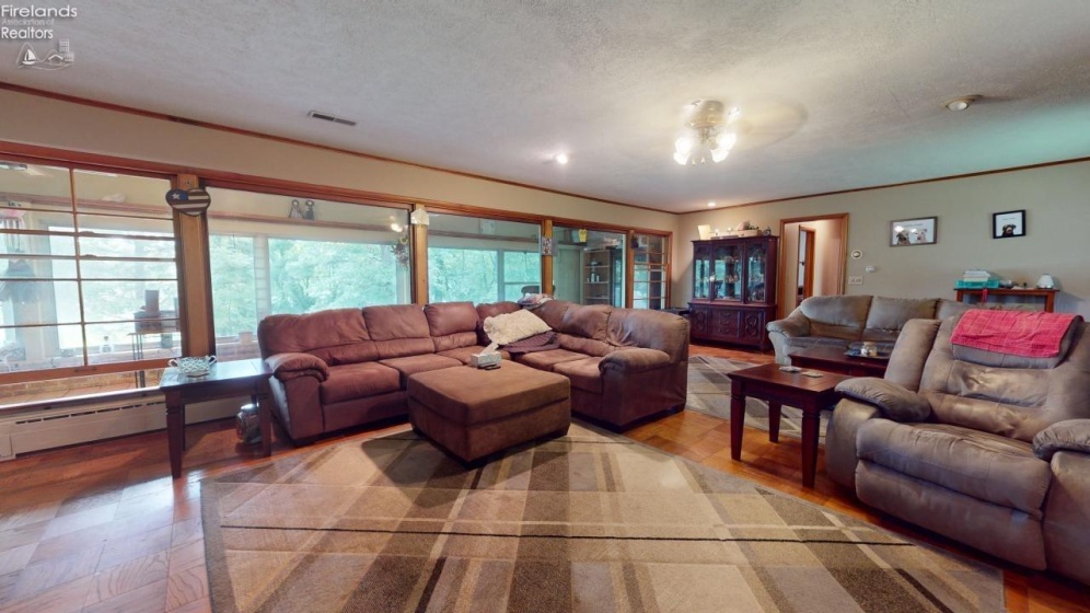 647 Spangler Street, Willard, 44890, 3 Bedrooms Bedrooms, ,3 BathroomsBathrooms,Residential,For Sale,Spangler,20260692