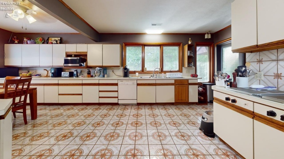 647 Spangler Street, Willard, 44890, 3 Bedrooms Bedrooms, ,3 BathroomsBathrooms,Residential,For Sale,Spangler,20260692