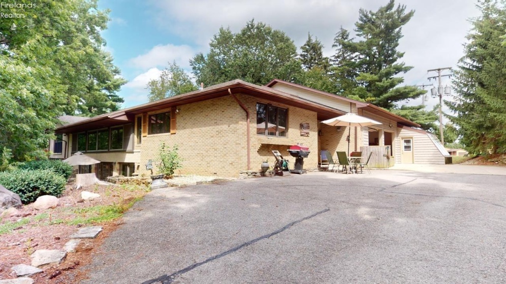 647 Spangler Street, Willard, 44890, 3 Bedrooms Bedrooms, ,3 BathroomsBathrooms,Residential,For Sale,Spangler,20260692