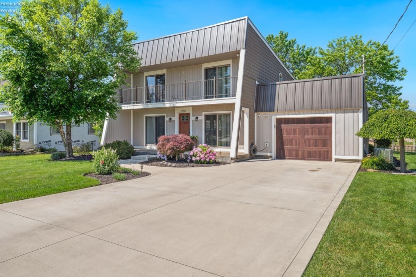 2914 Perch, Port Clinton, 43452, 3 Bedrooms Bedrooms, ,3 BathroomsBathrooms,Residential,For Sale,Perch,20260430