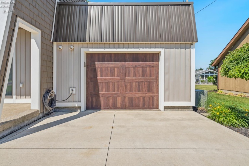 2914 Perch, Port Clinton, 43452, 3 Bedrooms Bedrooms, ,3 BathroomsBathrooms,Residential,For Sale,Perch,20260430