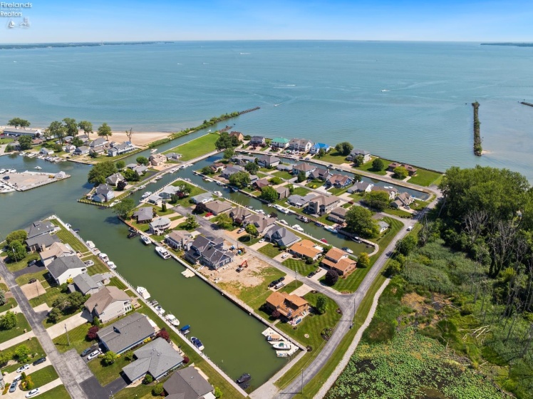 2914 Perch, Port Clinton, 43452, 3 Bedrooms Bedrooms, ,3 BathroomsBathrooms,Residential,For Sale,Perch,20260430