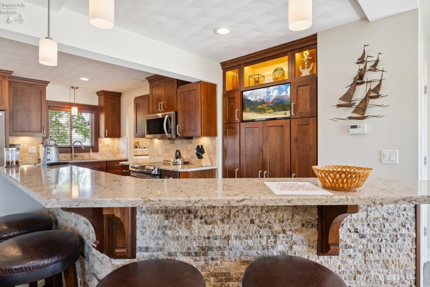 2914 Perch, Port Clinton, 43452, 3 Bedrooms Bedrooms, ,3 BathroomsBathrooms,Residential,For Sale,Perch,20260430