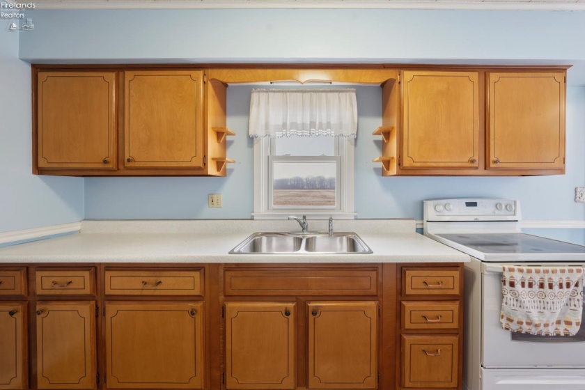 306 Main Street, Oak Harbor, 43449, 2 Bedrooms Bedrooms, ,1 BathroomBathrooms,Residential,For Sale,Main,20260622